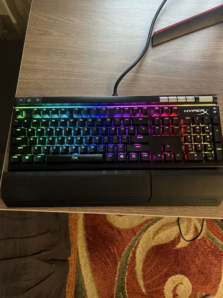 Клавіатура hyperx alloy elite 2