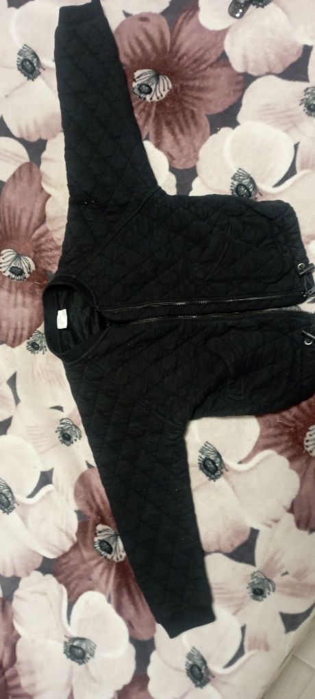 Курточка черная Zara