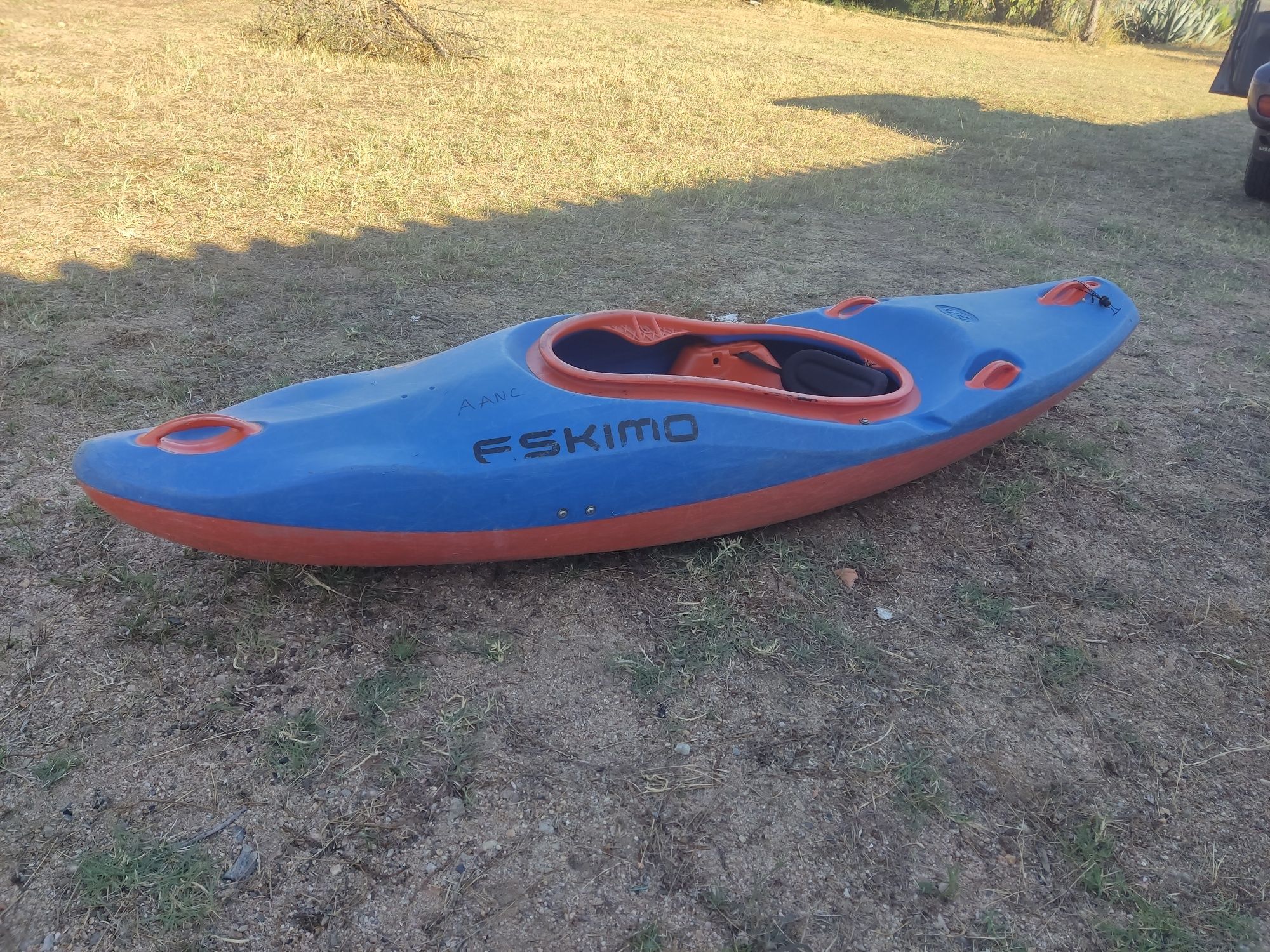 Kayak Eskimo Salto