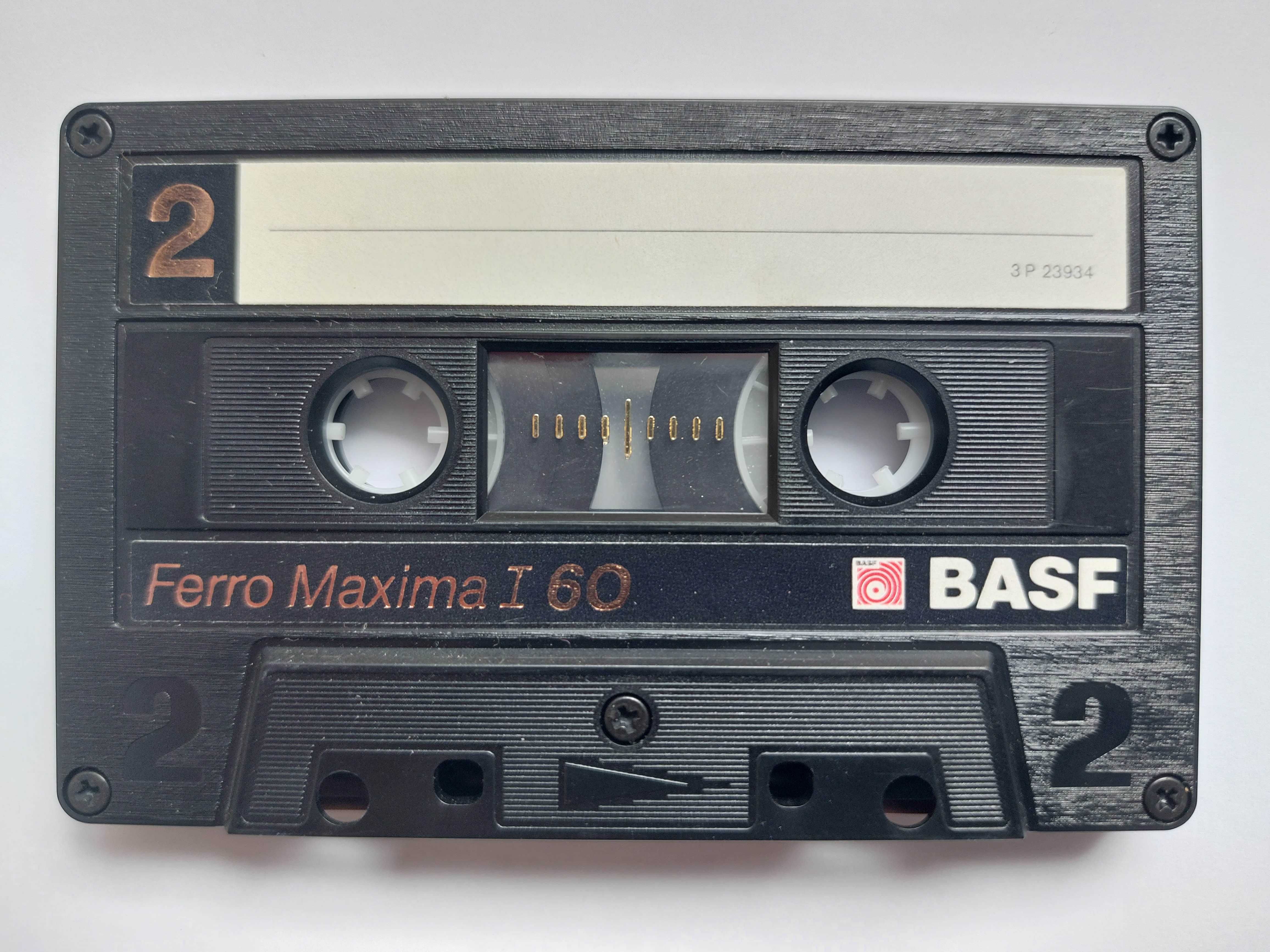 kasety audio używane do powtórnego nagrania - cena za zestaw 17 sztuk