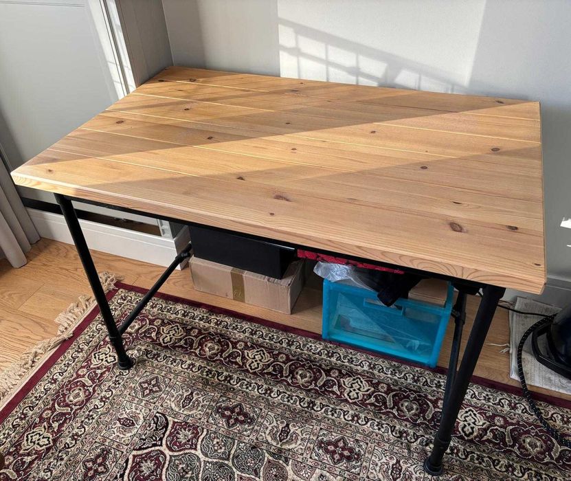 Tanio sprzedam biurko sosnowe IKEA Kullaberg.
