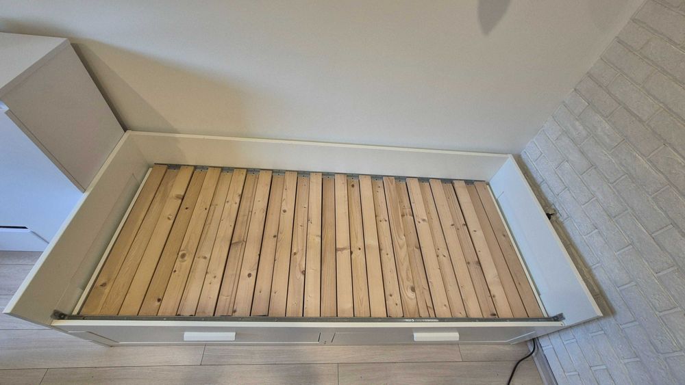 Łóżko młodzieżowe 160 x 80