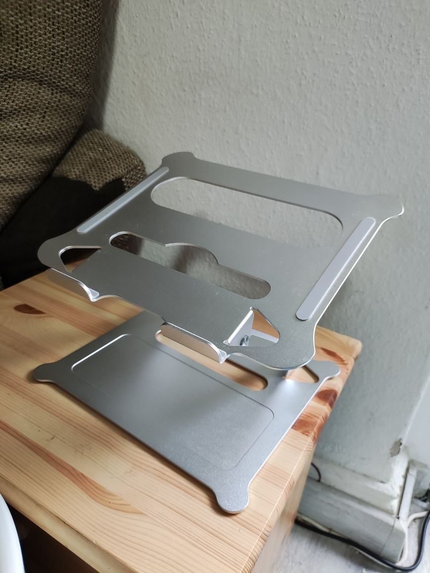Podstawek pod Laptop tablet Macbook Notebook stojak srebrny stolik