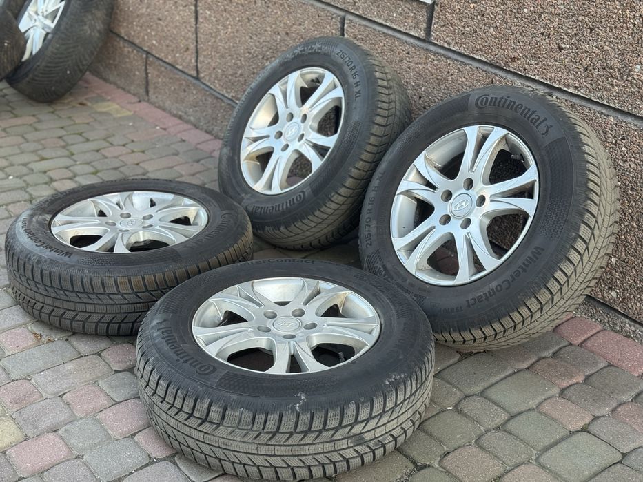 Колеса в зборі Шини з Дисками Hyundai ix35 215x70R16 зимові