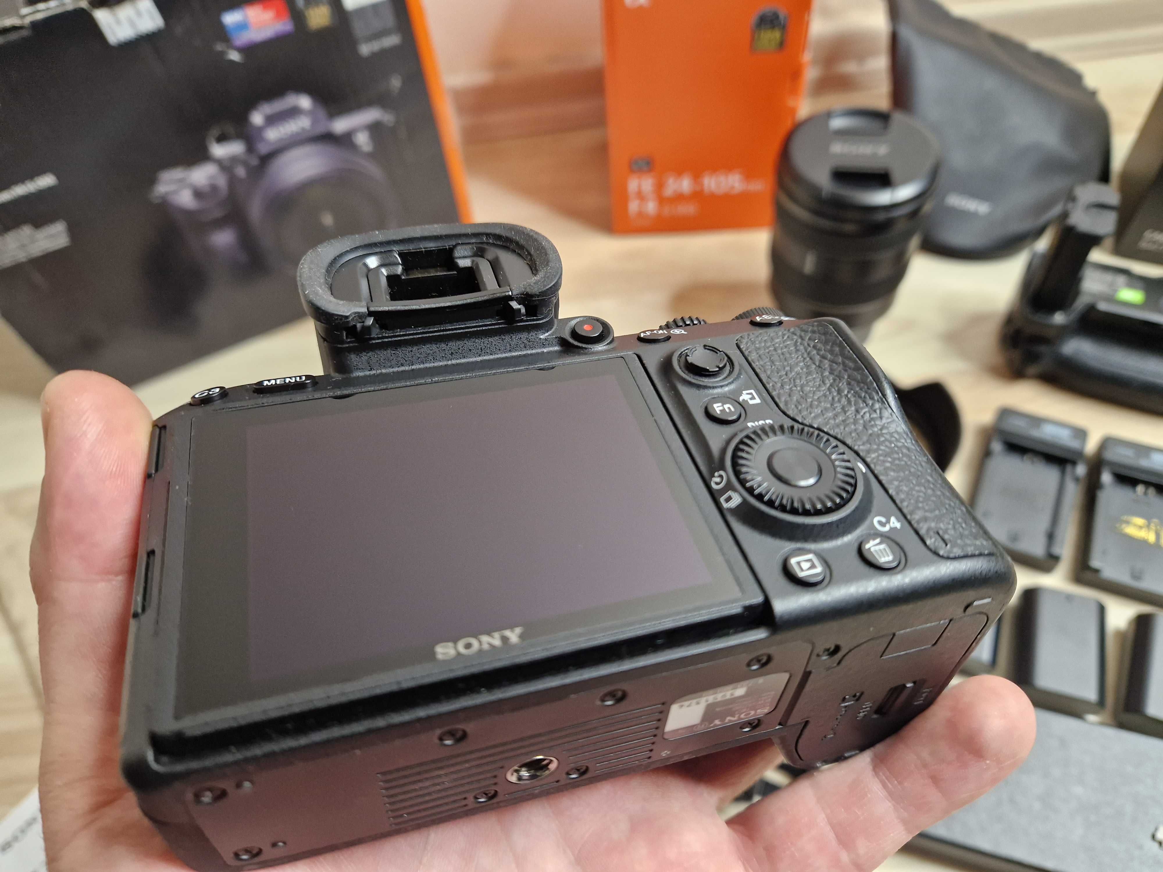 JAK NOWY Sony A7 III 24.2 MPx + 24-105 F4 + Grip + Filtr ND