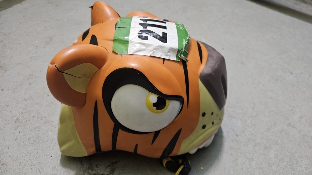 Віддаю велошолом дитячий.