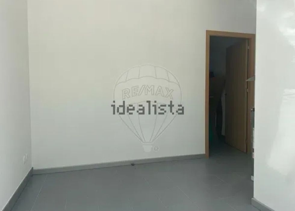 Alugo loja em Fatima