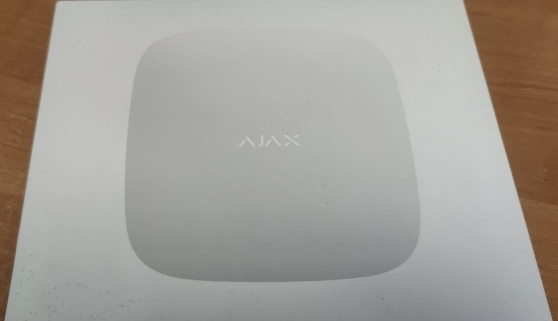 Сигналізація Аякс Ajaks (розумна центральхаб Ajax Hub)