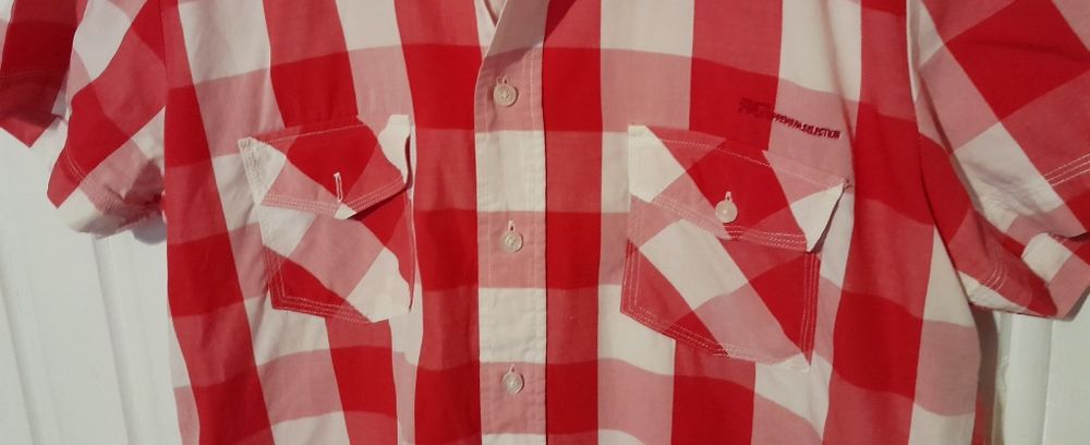 Męska koszula z krótkim rękawem w czerwono-białą kratę. Rozm. L
