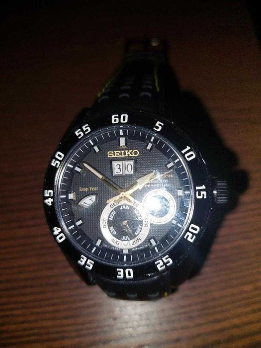 Seiko Sportura Kinetic Perpetual SNP089P1 - USADO, BRACELETE PELE