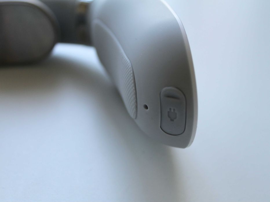 Масажер для шиї SKG 4098 White (несправний)