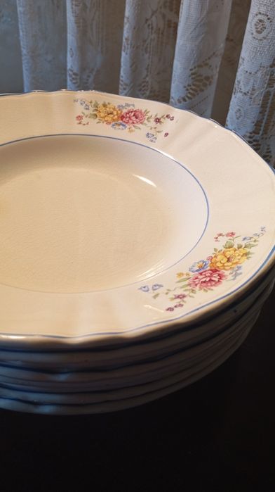 Conjunto de 9 pratos