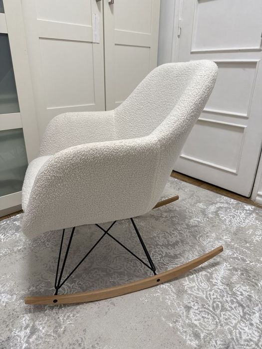 Cadeira com baloico/ amamentacao