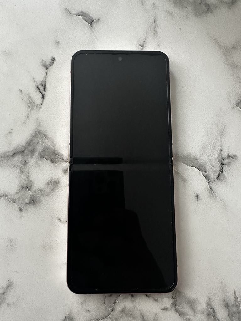 Samsung Galaxy  Flip 4