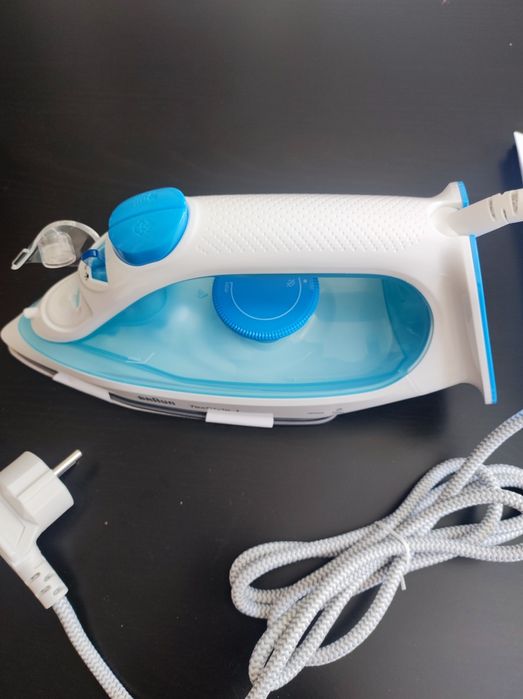 Продам утюг Braun новый из Германии.