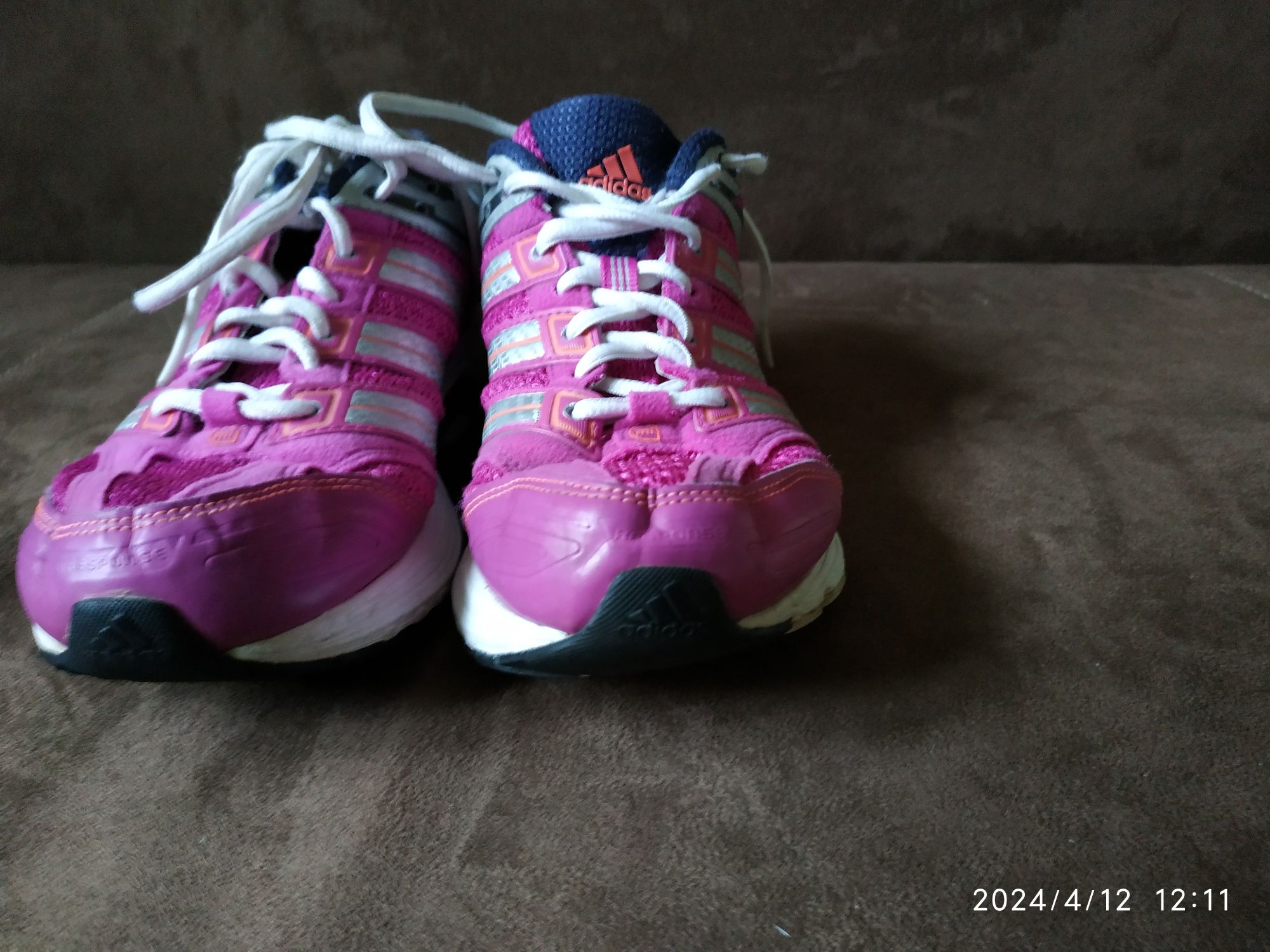 Buty sportowe damskie adidas różowe r 38,2/3 uzywane