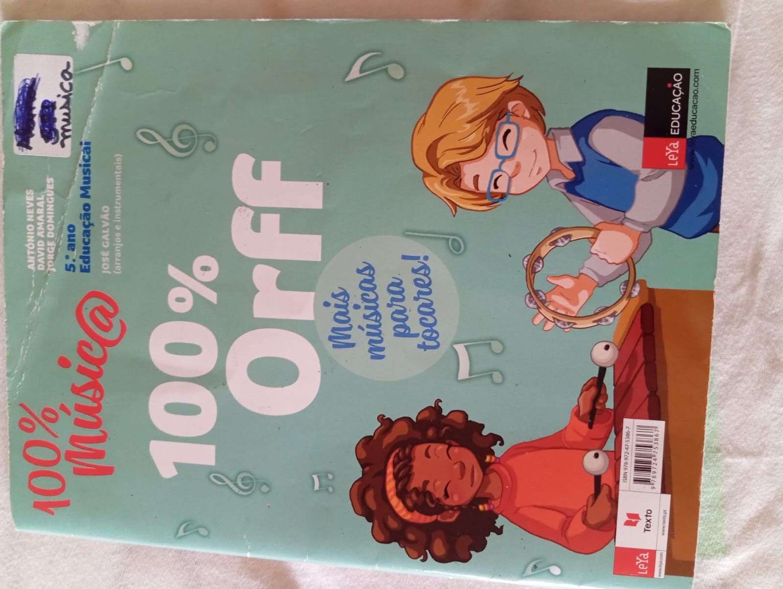 Vendo livros para 5 ano