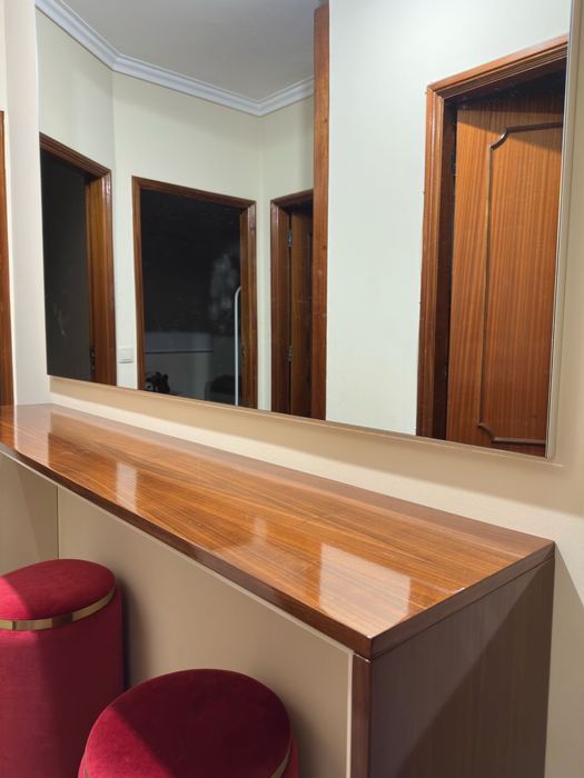 Movel com espelho COMO NOVO