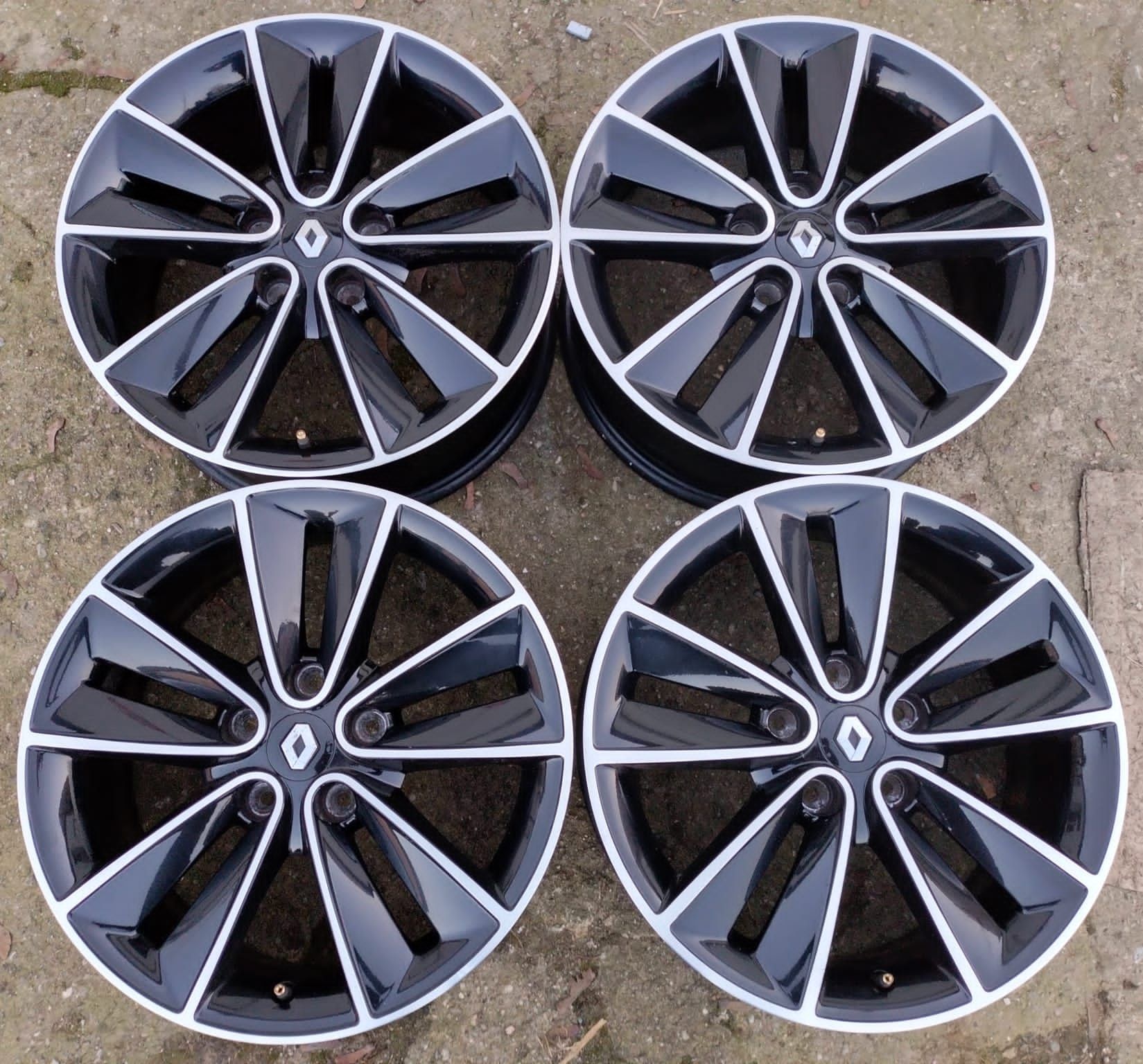 Felgi aluminiowe Renault Scenic Megane Talisman Laguna 7x17 ET49 5x114