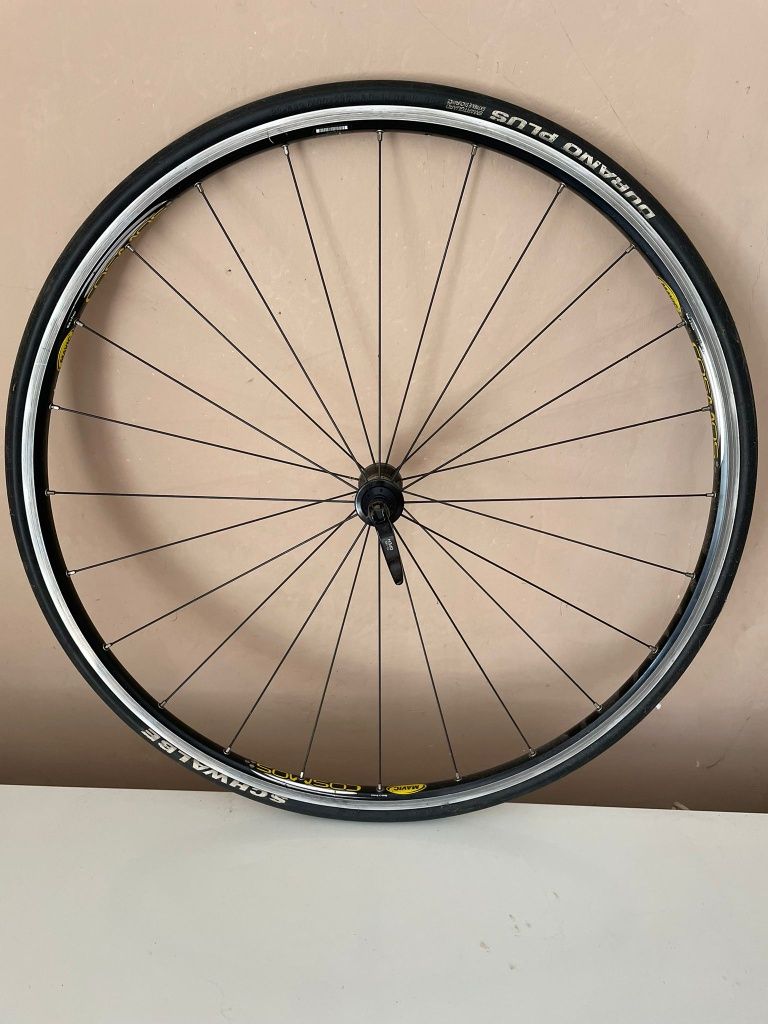 Opona z felgą do roweru 28" Mavic