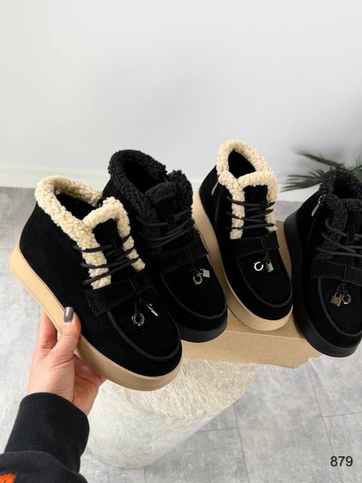 Жіночі шкіряні зимові черевики в кольорах