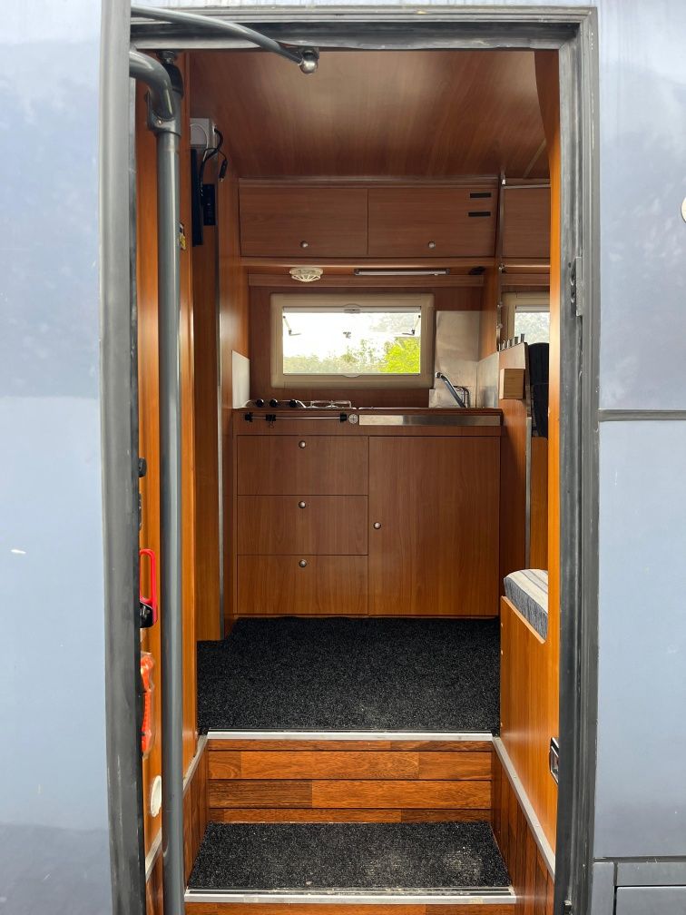 Autocaravana/Auto vivenda MAN personalizada