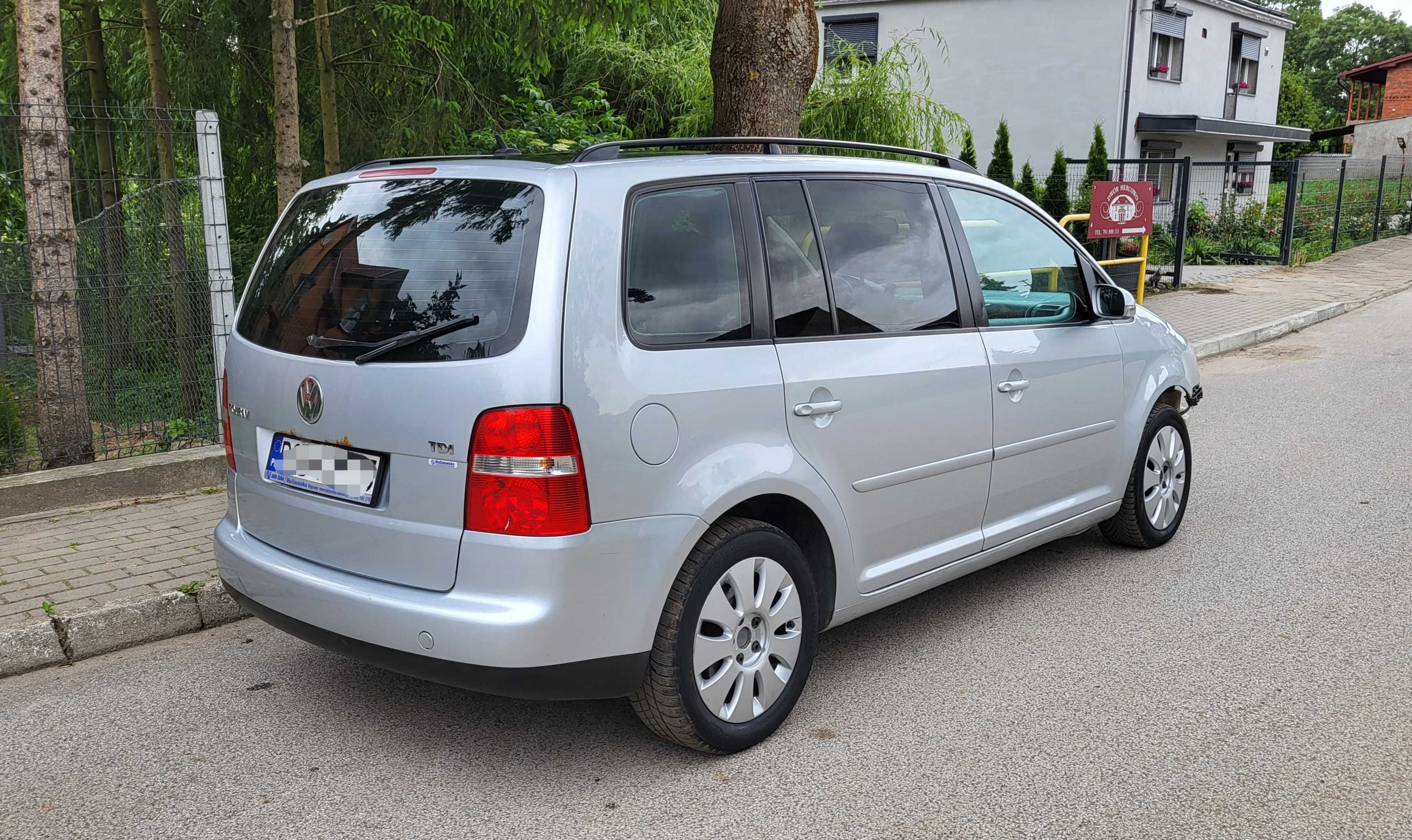 Touran 1.9TDI 105km 7-osobowy klimatyzacja webasto alufelgi