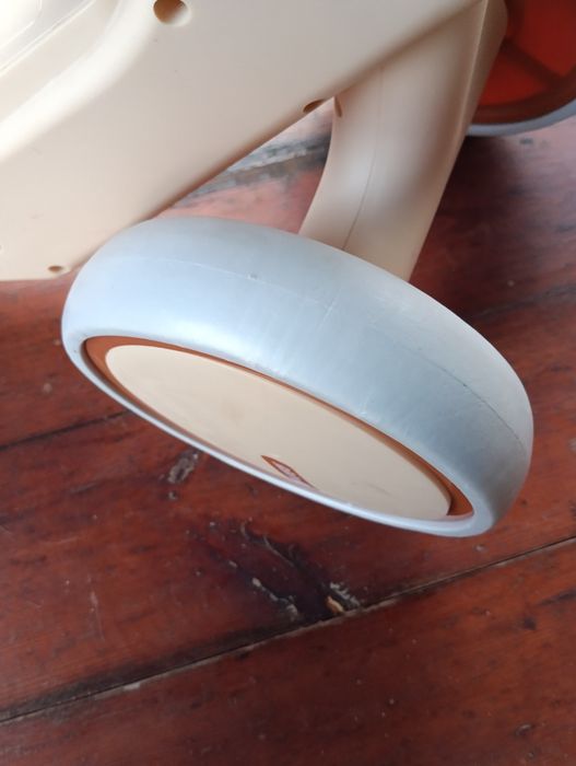 Беговел музыкальный.