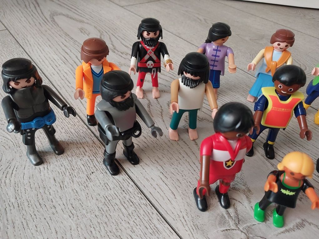 Ludziki Playmobile 7cm,ruchome ręce,nogi glowę.