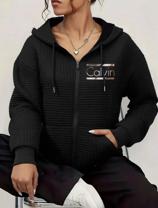 Курточка ветровка женская.