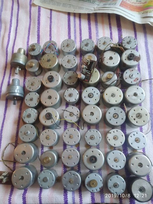 Моторчики з магнітофонів СССР