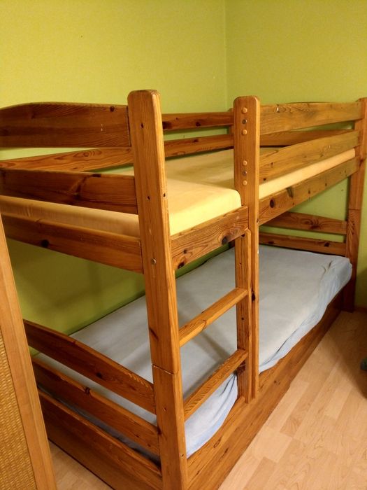 Łóżko drewniane pietrowe