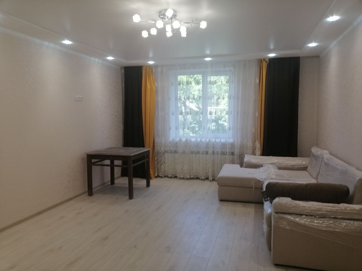 Продається 3х кімнатна квартира 76 м2, м.Борислав