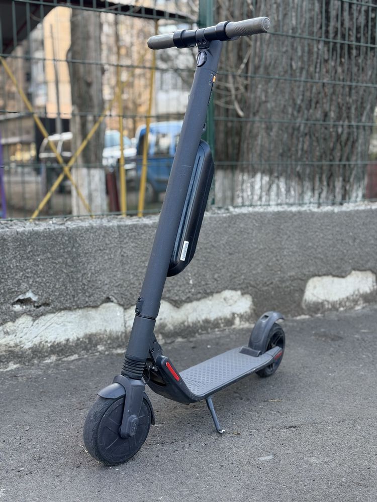Електросамокат Ninebot ES4 Segway до 30км/ч