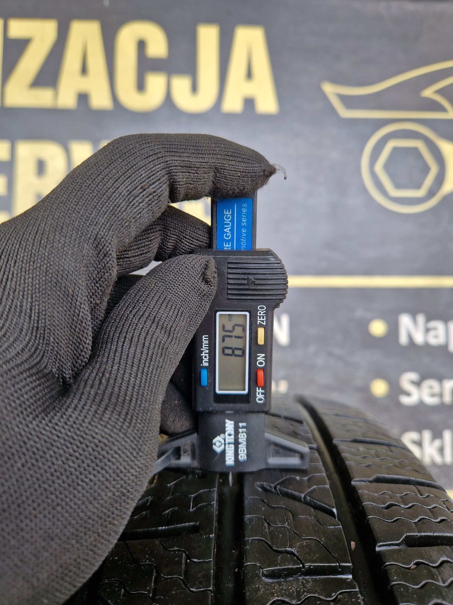 Opona zimowa 215/65/16C Pirelli Carrier Winter