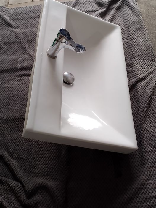 Sprzedam zlew łazienkowy