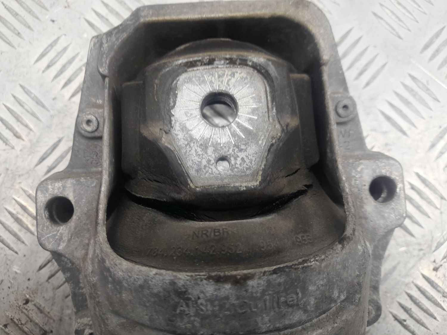 Подушка двигателя правая 8R0199381AL для Audi A5 8T 2008-2016