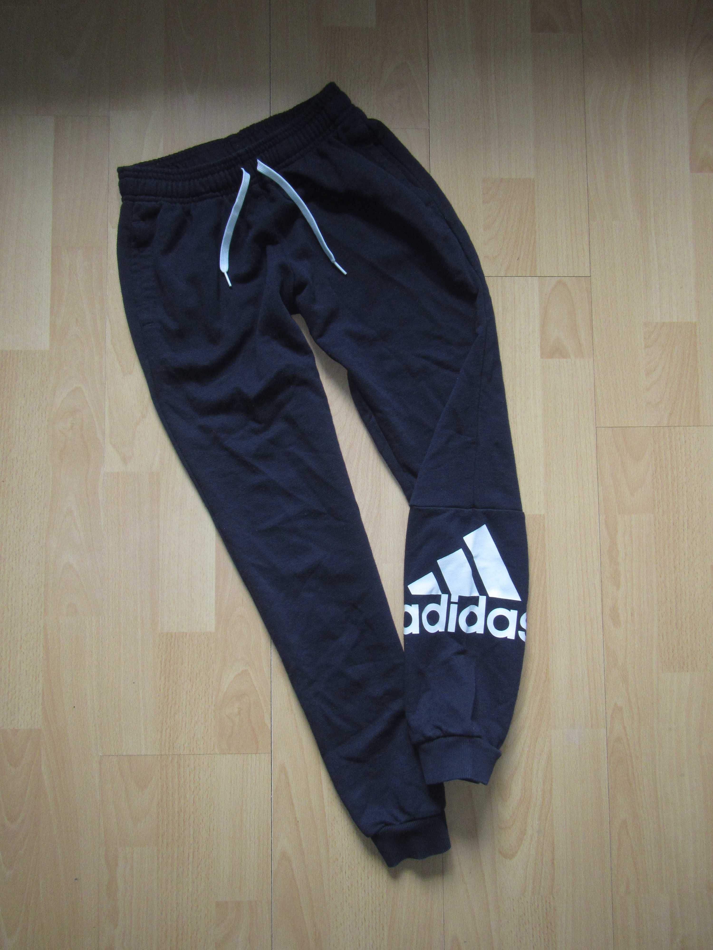 ADIDAS spodnie dresowe rozm.152