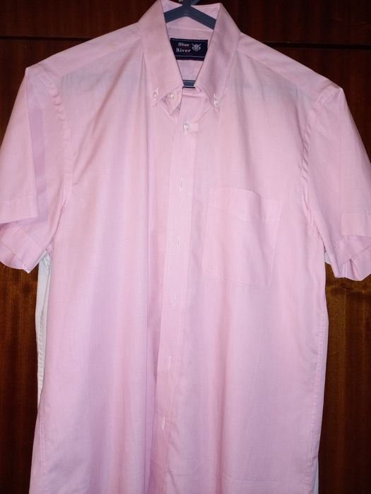 Camisas em algodão