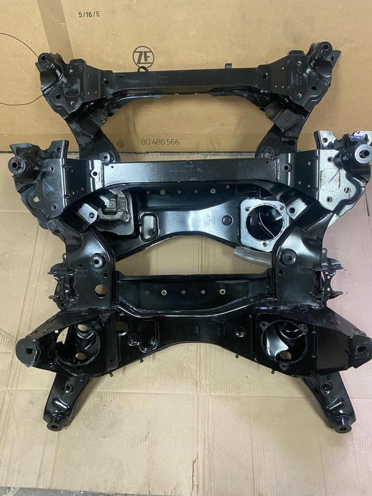 Підрамник Г01 х3  G01 повний привід | Оригінал |