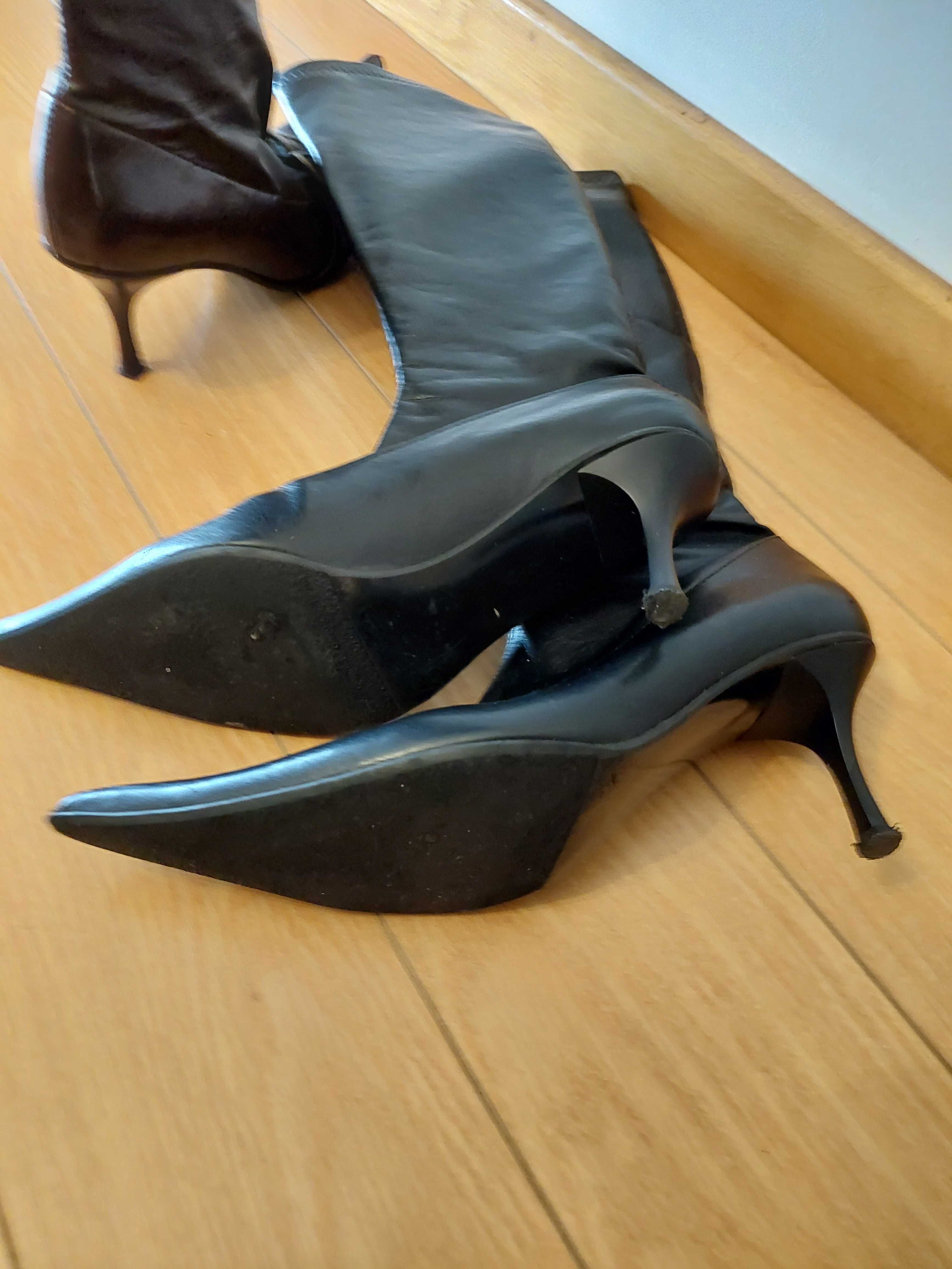 Botas de bico e sandálias 36/37