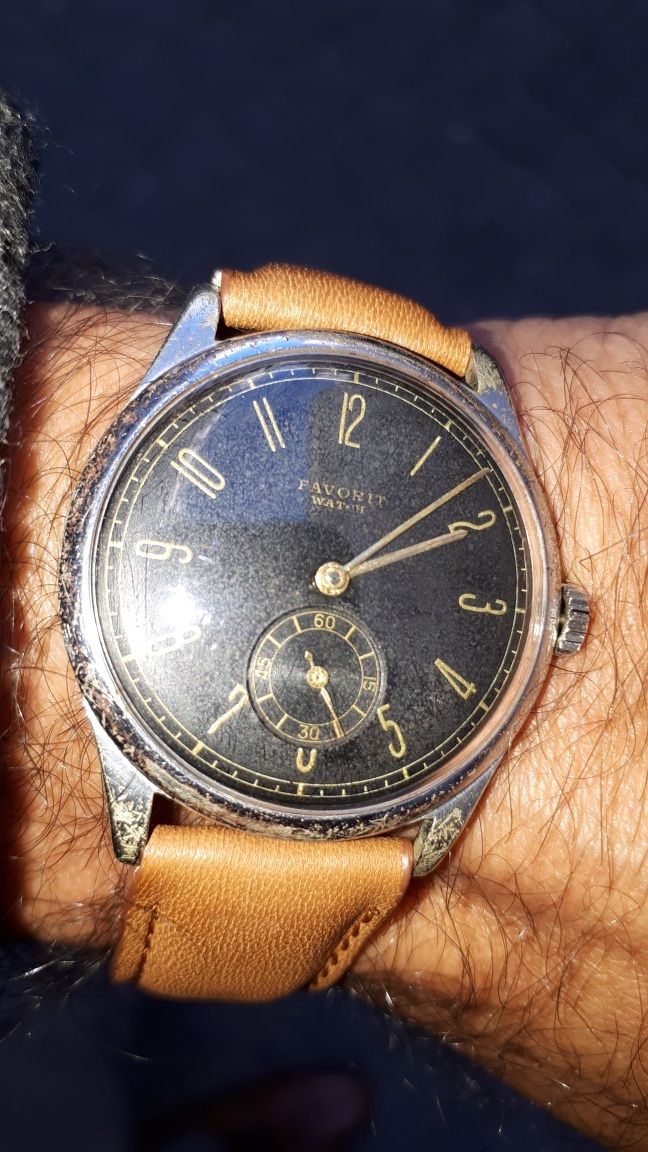 Relógio Antigo vintage Favorit Watch Swiss from 40's black dial