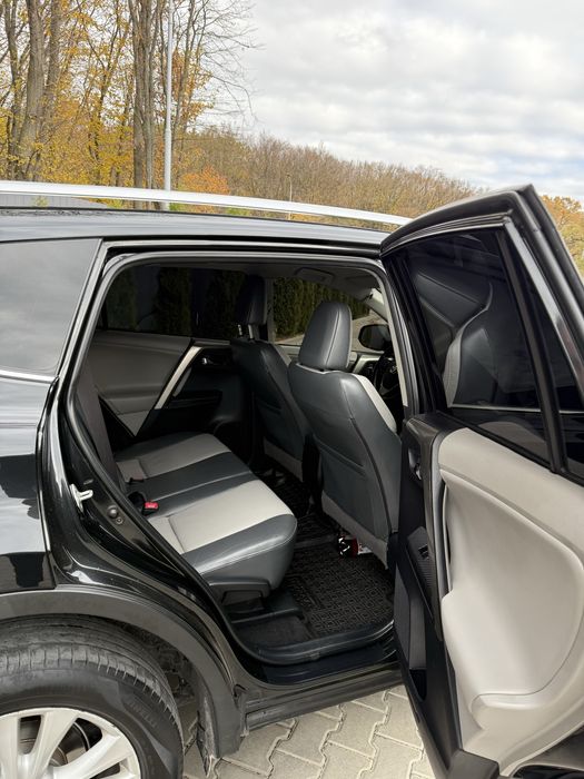 Toyota Rav 4 2.2 2013