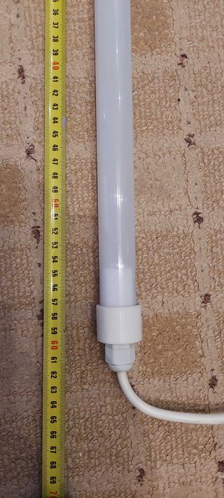 Продаю линейный светодиодный светильник новый