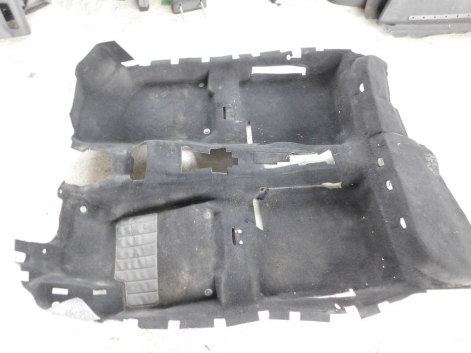 dywan podłoga wnętrza VW GOLF IV 5D kombi