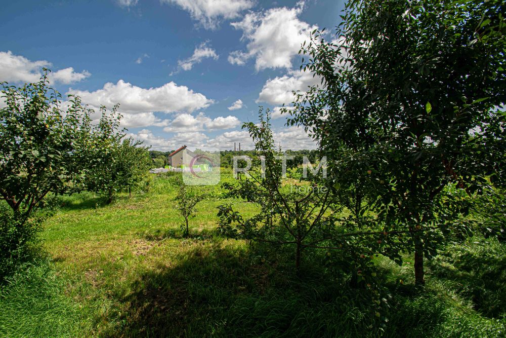 Продається  2-рівневий будинок з загальною площею 190м2