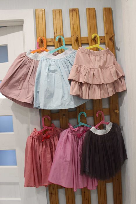 Zestaw spódniczek mała mi 134-140