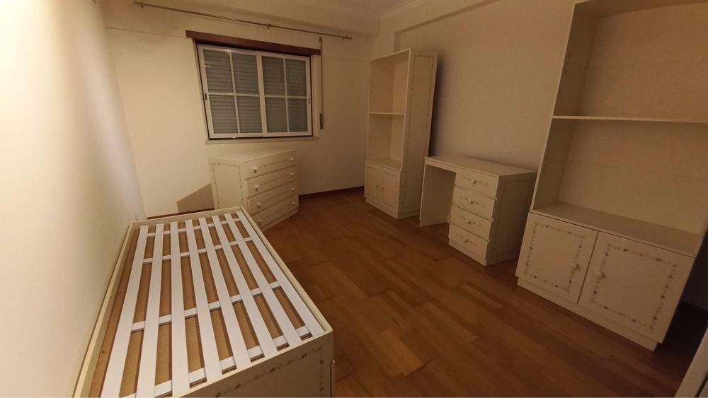 Mobilia de quarto de solteiro