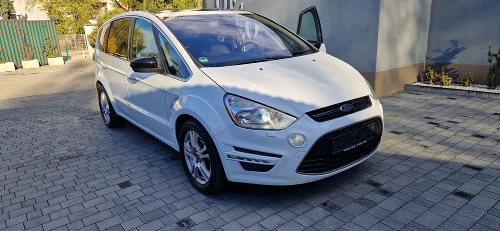 Ford S-Max 2.0tdci automat Titanium panorama aktywny radar full 7-osob