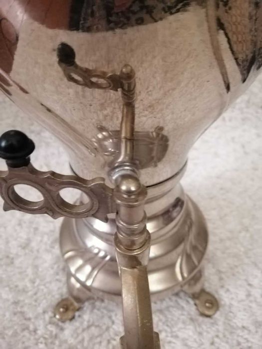 самовар, фруктовница-конфетница, сахарница, подстаканники,